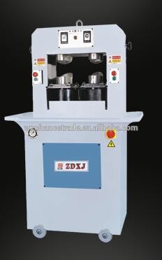 INSOLE MOULDING MACHINE